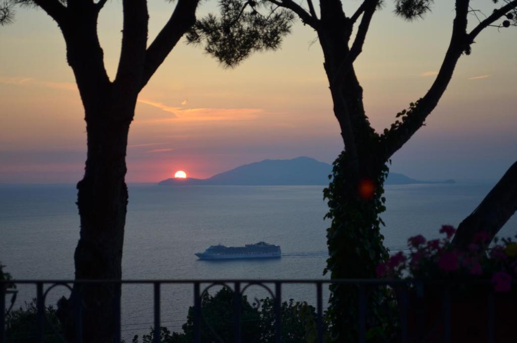 Le Ginestre Di Capri Bb & Holiday House Anacapri  Buitenkant foto